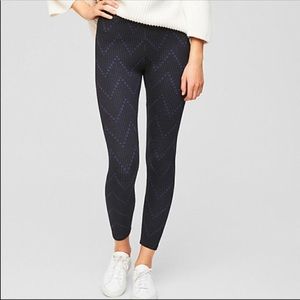 NWT Lou & Grey zig zag leggings